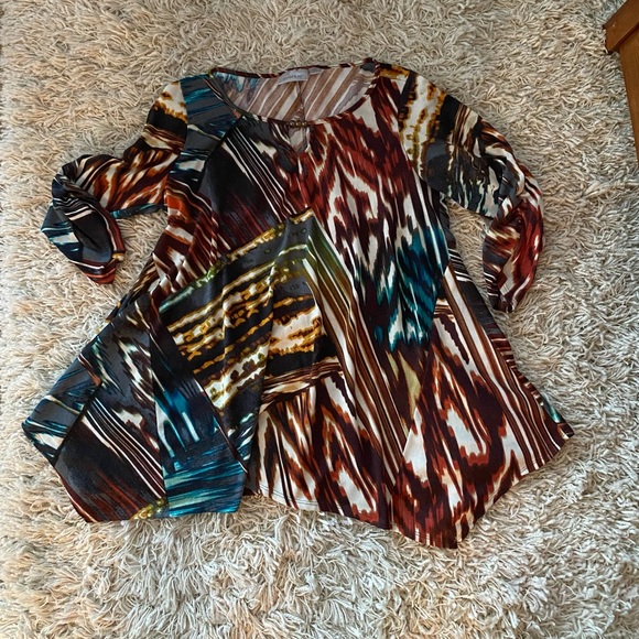 Avenue Tunic Top Blouse - Picture 6 of 16